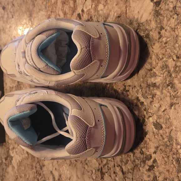 Vionoc Walking shoes - Picture 4 of 7